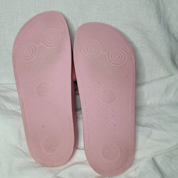 Gucci Pink Supreme Canvas Pool Slides Sandals - Picture 12 of 16